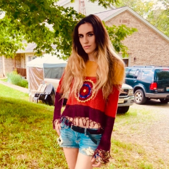 Crochet Hippie Crop Top - Picture 4 of 8